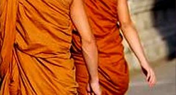 චීවරධාරීන් දෙදෙනෙකුගේ ගමන් මලුවල ගංජා !