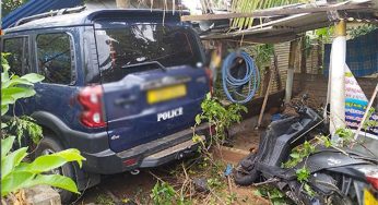 පුලියන්කුලම පොලිස් ස්ථානාධිපතිවරයා ධාවනය කළ ජිප් එක ගමක් නොසන්සුන් කරයි (PHOTOS)