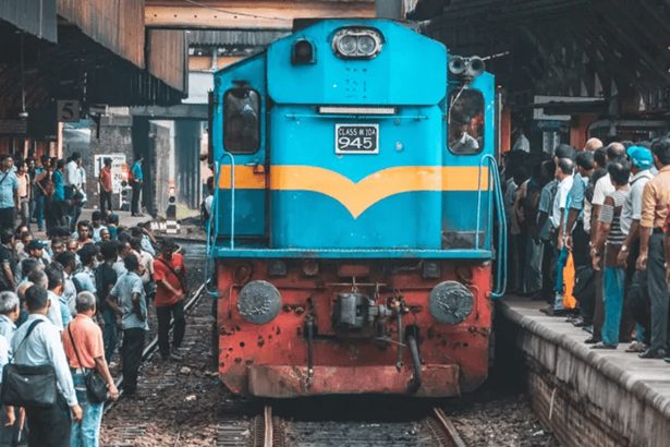 ප්‍රධාන මාර්ගයේ දුම්රිය ප්‍රමාදයක් !