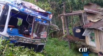 බදුල්ල – පස්සර බස් රථ අනතුරක් – 13ක් රෝහලේ !