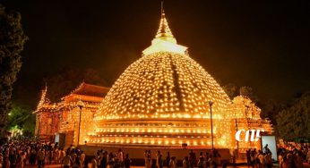 බුදු තෙමඟුල සිහිකෙරෙන වෙසක් පුර පසළොස්වක පොහොය දිනය අදයි – රට පුරා දන්සල් දන්සැල් 8,742 ක්!