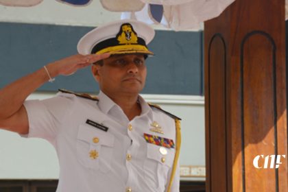 හිටපු නාවික හමුදාපති අපරාධ පරික්ෂණ දෙපාර්තමේන්තුව මගින් අත්අඩංගුවට!