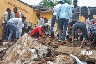 පාසල් ගොඩනැගිල්ලක් කඩාවැටීමෙන් ළමුන් සිව්දෙනෙකු ජීවිතක්ෂයට!