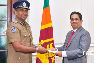 නව පොලිස්පතිවරයා ලෙස ප්‍රියන්ත වීරසූරිය පත් කරයි!